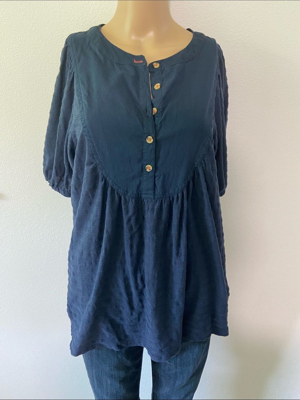 Anthropologie Navy Button-Peplum short sleeve blouse Sz XS